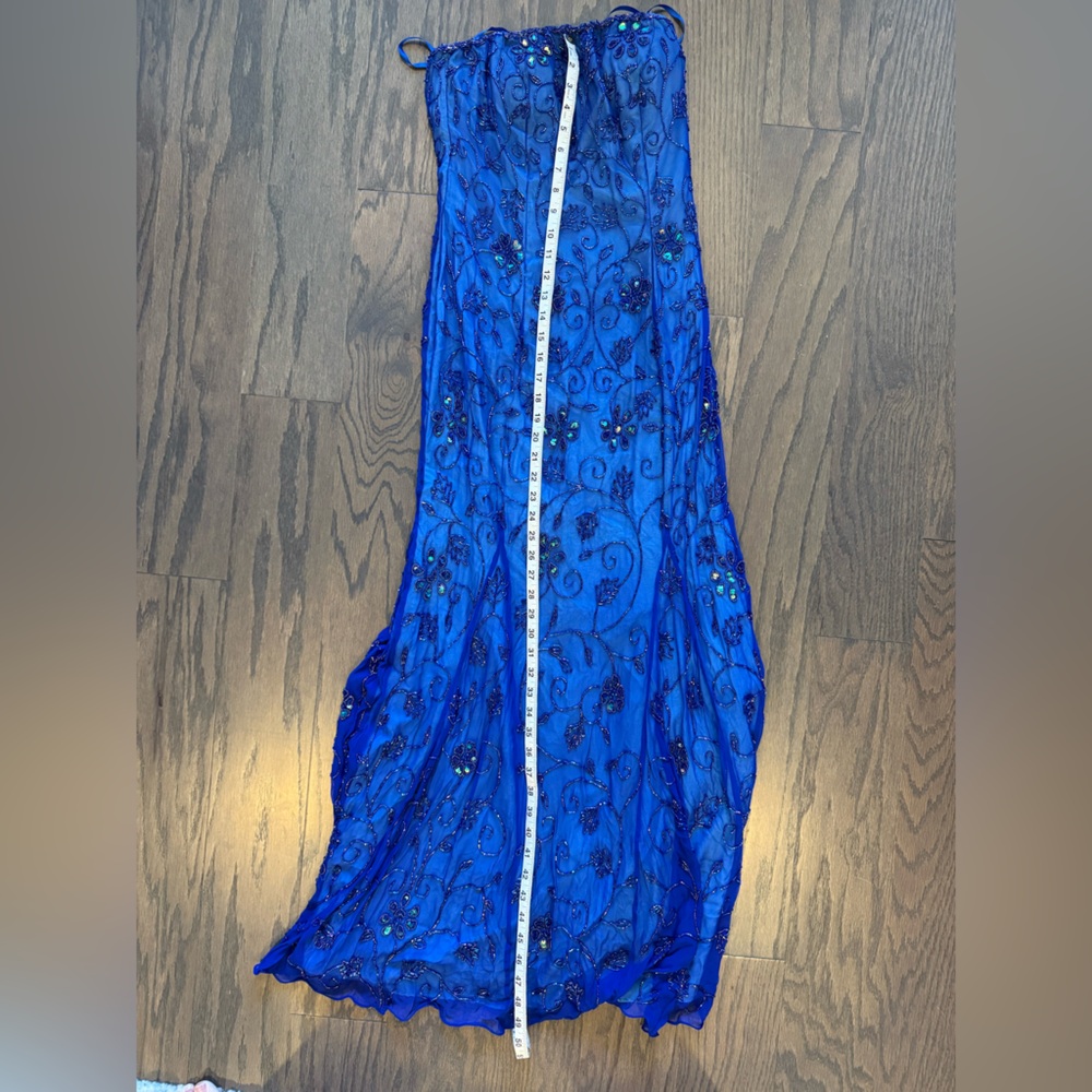 ✨ Vintage Cache Silk Beaded Gown ✨ - Picture 8 of 8